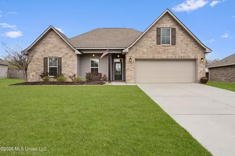 3029 Sea Oats Dr, Long Beach, MS 39560