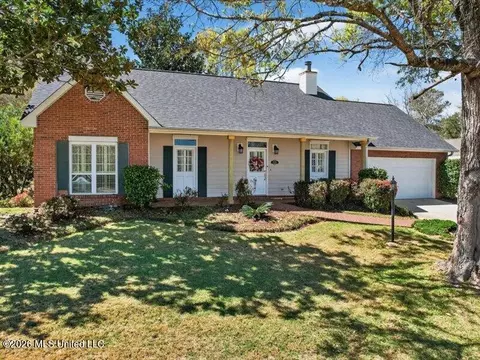 5451 Kaiki Dr, Diamondhead, MS 39525
