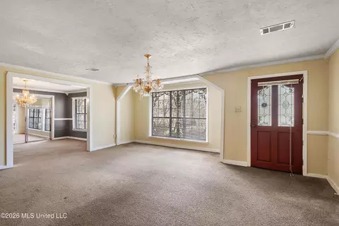Living - 1409 Ross Cir, Jackson, MS 39209 photo 1 of 4