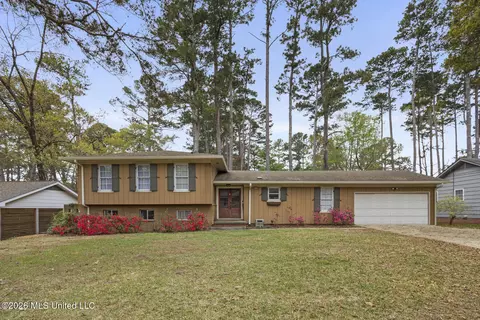 2017 Southwood Rd, Jackson, MS 39211