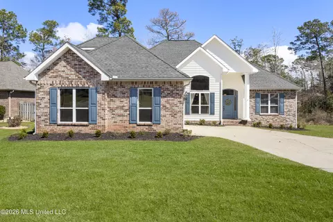 6465 Apelehama Rd, Diamondhead, MS 39525