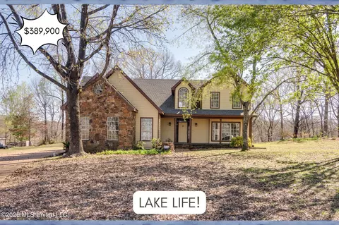 440 Blue Lake Dr, Lake Cormorant, MS 38641