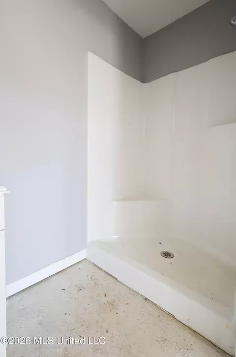 Bath - 2101 NE Highway 44, Summit, MS 39666 photo 1 of 10