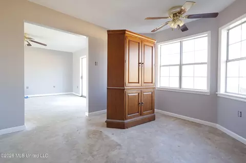 Living - 2101 NE Highway 44, Summit, MS 39666 photo 3 of 6