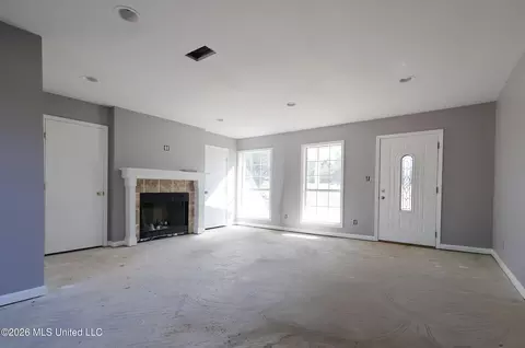 Living - 2101 NE Highway 44, Summit, MS 39666 photo 6 of 6
