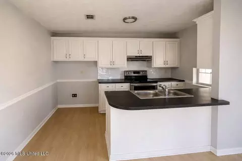Kitchen - 626 David Cv, Jackson, MS 39212 photo 1 of 1