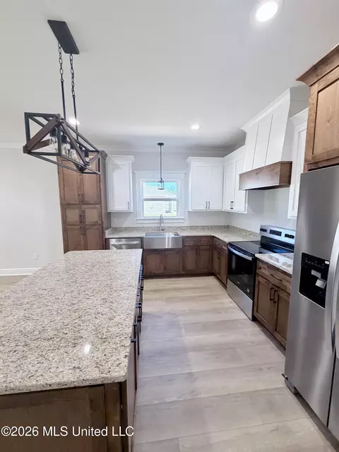 Kitchen - 216 Marshall Smith Rd, Lucedale, MS 39452 photo 2 of 2
