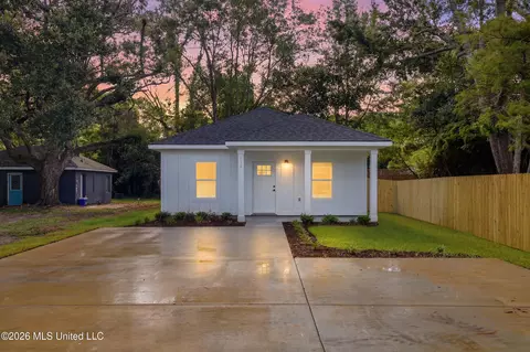 154 Balmoral Ave, Biloxi, MS 39531