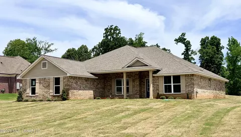 80 Farley Rd, Byhalia, MS 38611