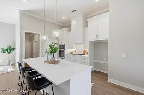 Kitchen - 140 Palace Xing, Flowood, MS 39232 photo 1 of 3