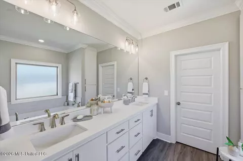 Bath - 140 Palace Xing, Flowood, MS 39232 photo 2 of 5