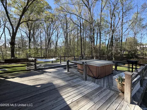 Exterior - 5 Windsong Ct, Natchez, MS 39120 photo 4 of 4