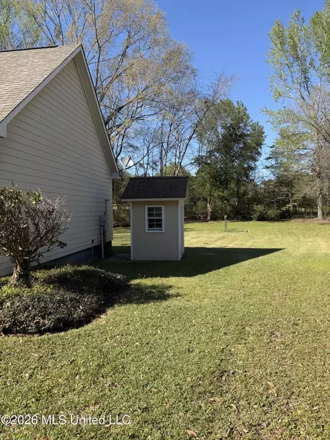 Exterior - 5 Windsong Ct, Natchez, MS 39120 photo 2 of 4