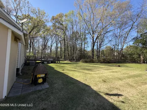 Exterior - 5 Windsong Ct, Natchez, MS 39120 photo 3 of 4