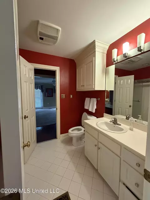 Bath - 5 Windsong Ct, Natchez, MS 39120 photo 1 of 2