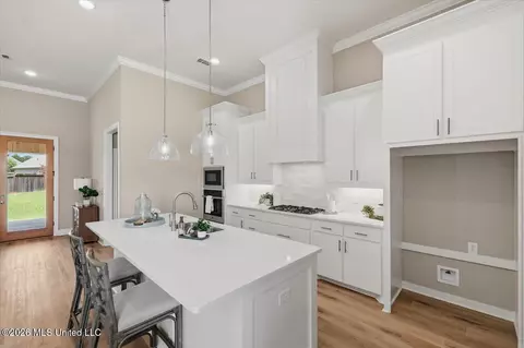 Kitchen - 142 Palace Xing, Flowood, MS 39232 photo 3 of 5