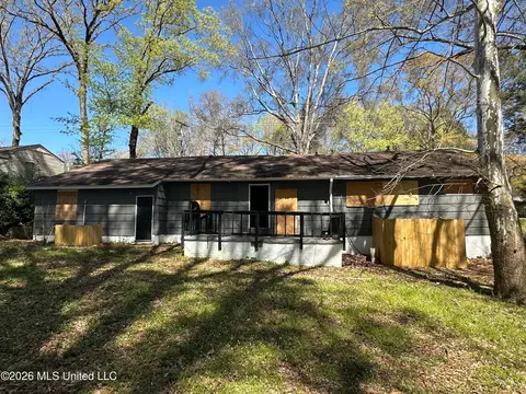 Exterior - 415 E Northside Dr, Jackson, MS 39206 photo 4 of 5