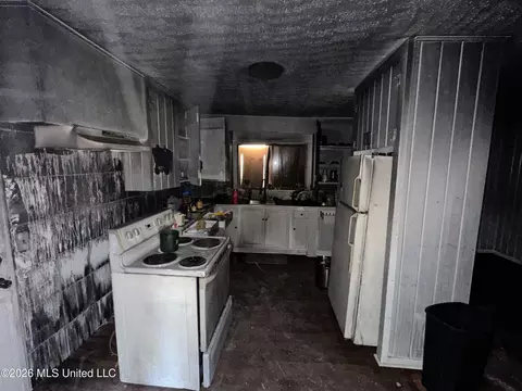 Kitchen - 415 E Northside Dr, Jackson, MS 39206 photo 1 of 1