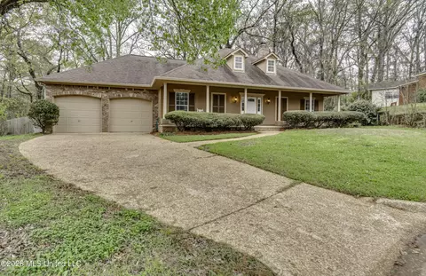 107 Newport Cir, Clinton, MS 39056