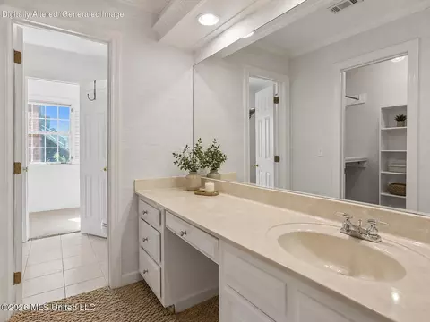 Bath - 1425 Fontaine Dr, Jackson, MS 39211 photo 3 of 6