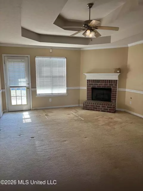 Living - 705 Tatum Dr, Florence, MS 39073 photo 5 of 6
