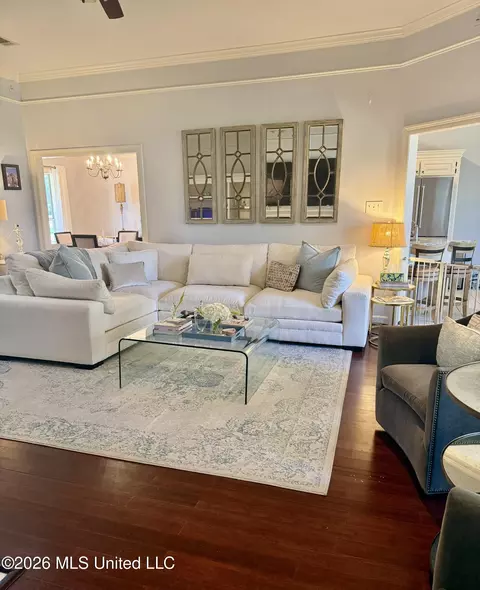 Living - 10 Estates Dr, Flowood, MS 39232 photo 1 of 5