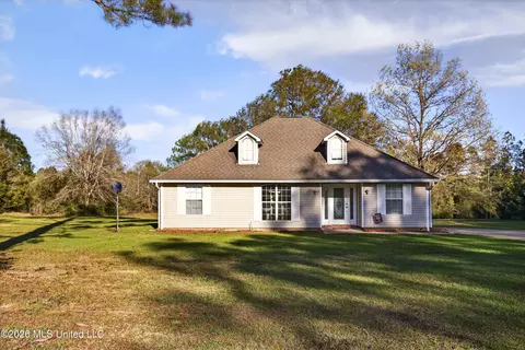 3643 Long Leaf Dr, Perkinston, MS 39573