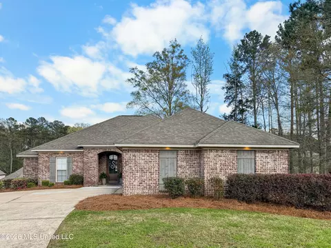 816 Ascham Ct, Pearl, MS 39208