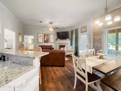 Dining - 816 Ascham Ct, Pearl, MS 39208 photo 2 of 3