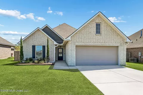 16755 Desmare St, Gulfport, MS 39503