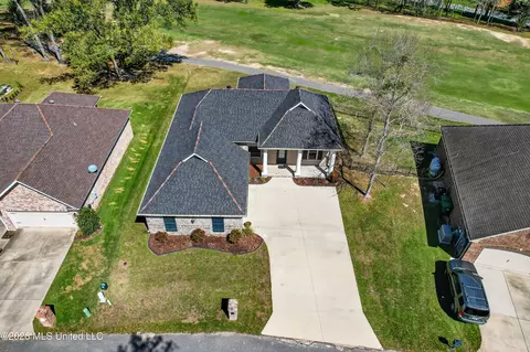 View/Area - 87116 Highpoint Dr, Diamondhead, MS 39525 photo 4 of 15