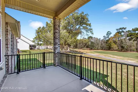 Exterior - 87116 Highpoint Dr, Diamondhead, MS 39525 photo 6 of 10