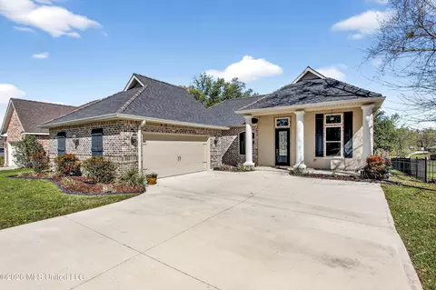 Exterior - 87116 Highpoint Dr, Diamondhead, MS 39525 photo 7 of 10