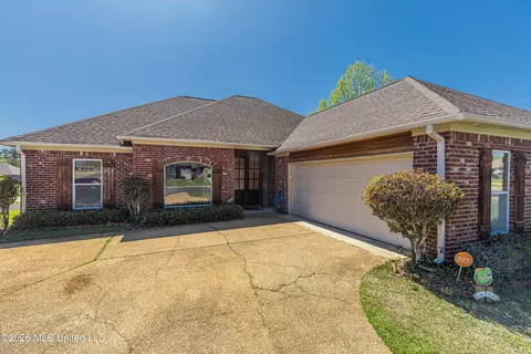 Exterior - 301 Spring Hill Pt, Brandon, MS 39047 photo 1 of 5