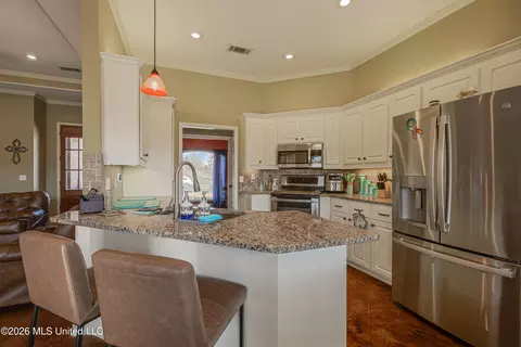 Kitchen - 301 Spring Hill Pt, Brandon, MS 39047 photo 1 of 4