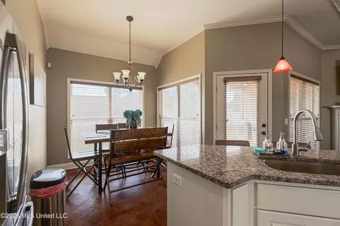 Dining - 301 Spring Hill Pt, Brandon, MS 39047 photo 2 of 2