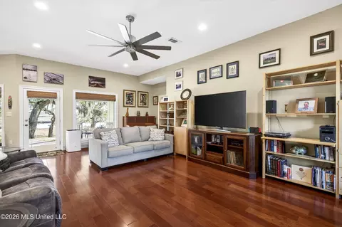 Living - 3512 Celeste Ave, Moss Point, MS 39563 photo 2 of 2