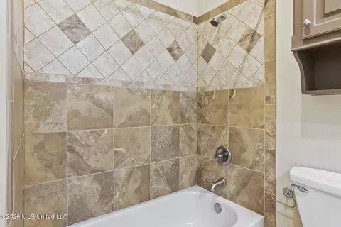 Bath - 606 Arbor Way, Brandon, MS 39047 photo 7 of 9