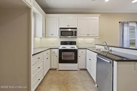 Kitchen - 606 Arbor Way, Brandon, MS 39047 photo 8 of 8