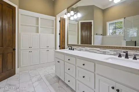Bath - 606 Arbor Way, Brandon, MS 39047 photo 1 of 9