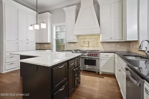 Kitchen - 606 Arbor Way, Brandon, MS 39047 photo 1 of 8