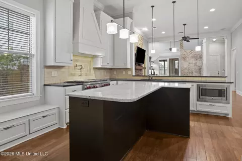 Kitchen - 606 Arbor Way, Brandon, MS 39047 photo 2 of 8