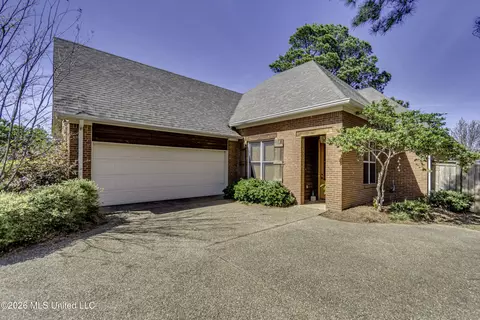 Exterior - 1406 Windrose Dr, Brandon, MS 39047 photo 3 of 14