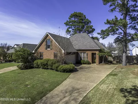 Exterior - 1406 Windrose Dr, Brandon, MS 39047 photo 6 of 14