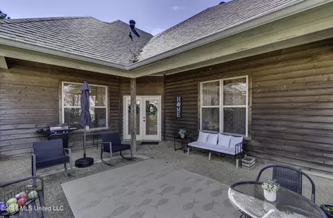 Exterior - 1406 Windrose Dr, Brandon, MS 39047 photo 11 of 14