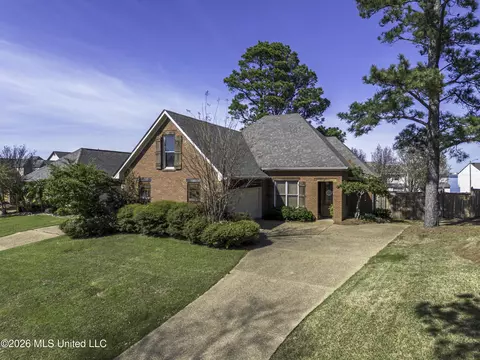 Exterior - 1406 Windrose Dr, Brandon, MS 39047 photo 7 of 14