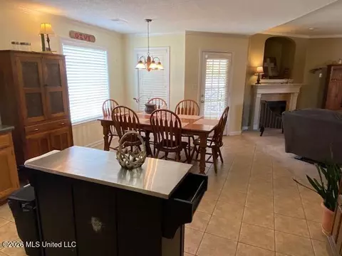 Dining - 1268 S Lake Dr, Hernando, MS 38632 photo 1 of 4