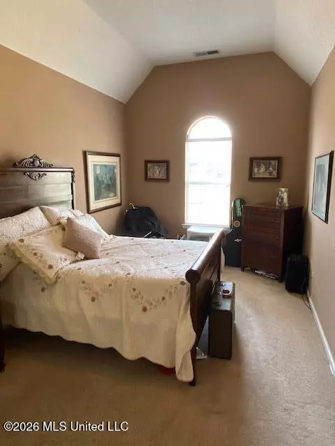 Bedroom - 1268 S Lake Dr, Hernando, MS 38632 photo 6 of 9