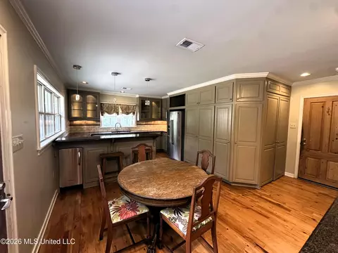 Kitchen - 4233 Brussels Dr, Jackson, MS 39211 photo 3 of 3