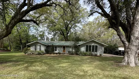 Exterior - 4233 Brussels Dr, Jackson, MS 39211 photo 2 of 2